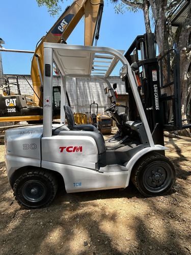 Montacargas Marca Tcm Modelo Fd30t3c De 3 Ton. 2012