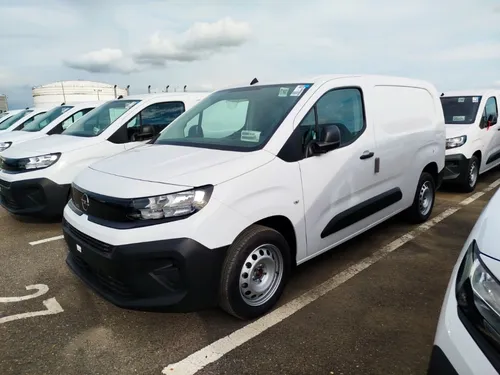 Opel Combo Diesel Bluehdi 1.5 Carga Modelo 2025