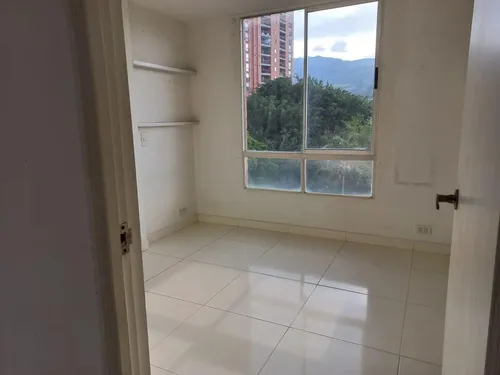 A La Venta Iluminado Y Confortable Aparta Estudio En Belén Loma De Los Bernal
