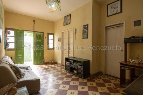 Casa En Venta La Campiña Mls# 22-27658 Em