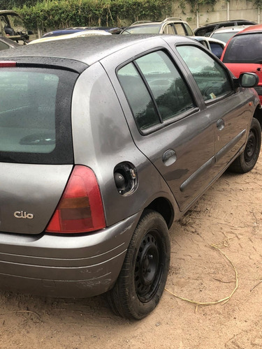 Imagem 8 de 10 de Sucata Peças Renault Clio Rl 1.0 8v Ano: 2000 Gasolina
