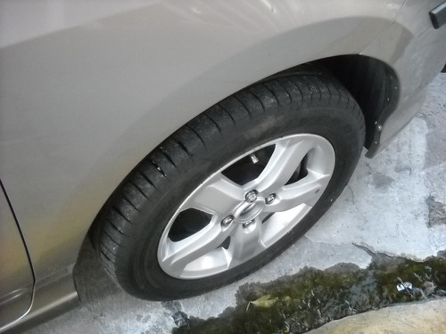 Imagen 15 de 18 de Honda City Lx Mt 120 Cv Gris