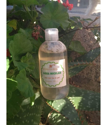 Agua Micelar 250ml 5en1 Limpia Humecta Tonific C/aloe-lavand