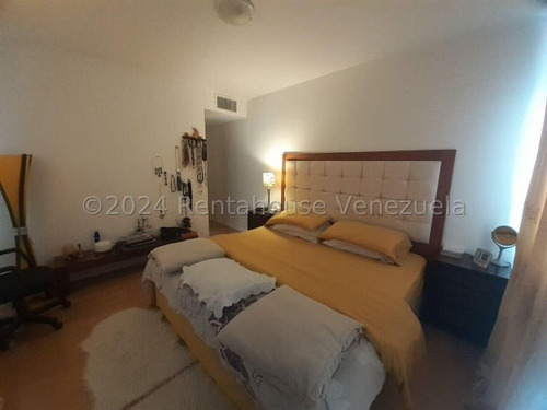 Venta De Apartamento En La Avenida Aldonza Manrique Playa Ángel Pampatar