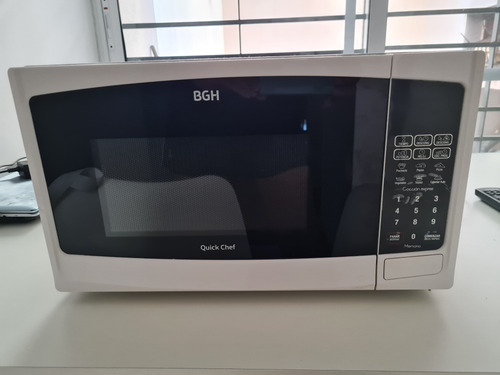 Microondas Bgh B120d