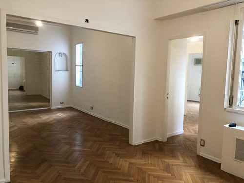 Imagen 2 de 10 de Alquiler De Departamento 3 Ambientes Con Dependencia - Recoleta