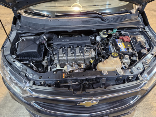 Chevrolet Onix -chocado-