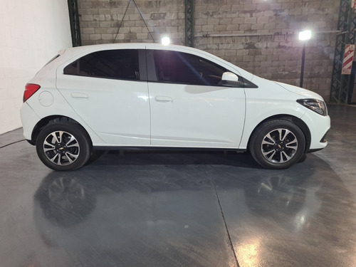 Imagen 10 de 10 de Chevrolet Onix 1.4 Ltz