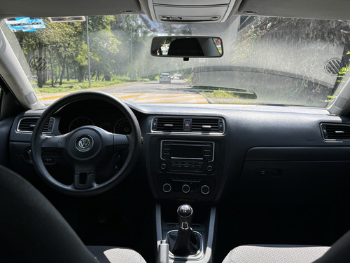 Volkswagen Jetta 2.5 Style Active Mt