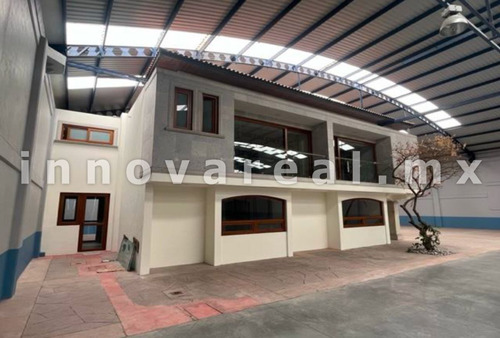 Bodega Comercial En Atizapán Centro