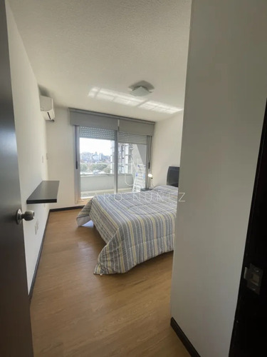Alquiler De Apto De Un Dormitorio Amoblado En Pocitos