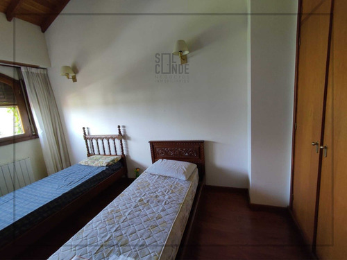 Imagen 25 de 30 de Exclusivo Chalet 5 Amb. Con Piscina