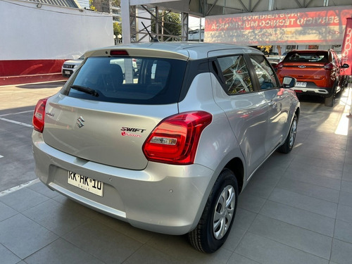 Imagen 4 de 15 de Suzuki Swift Gl 1.2 5mt