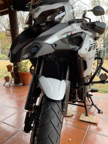 Imagen 12 de 17 de Benelli Trk 502x