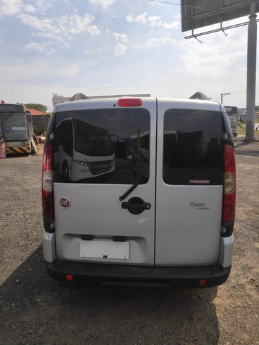 Imagem 6 de 15 de Fiat Doblo 2017 1.8 16v Essence 7l Flex 5p