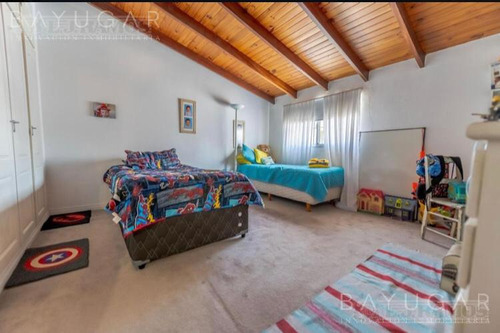 Venta Casa - De Vicenzo Grande / Pilar - Sin Expensas