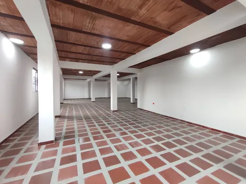 Local En Arriendo En El Contento. Cod A30828