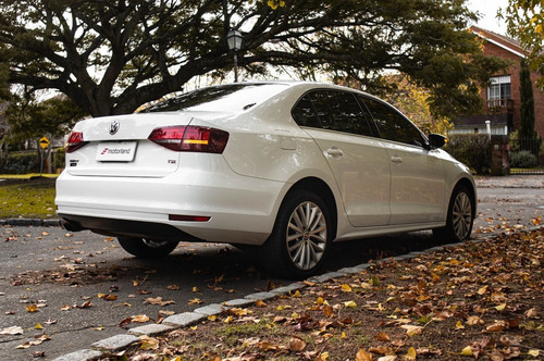 Volkswagen Vento 1.4 Tsi Dsg - Motorland Permuto / Financio