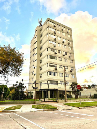 Imagen 10 de 11 de Espectacular Apartamento En Excelente Zona Con Garaje! Reciclado Totalmente A Nuevo Con Los Mejores Materiales De Plaza. 3 Dormitorios 2 Baños