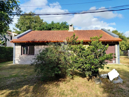 Super Oportunidad Venta Ya , 2 Casas Independientes ,hermosa Casa Cerca De Colegio Pinares Punta Del Este- Ref: 30619