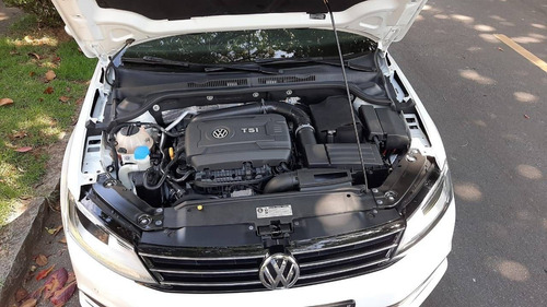 Volkswagen Jetta 2.0 Tsi Highline 211cv Gasolina 4p