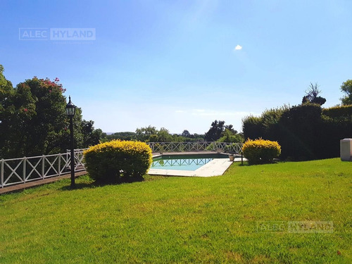 Imagen 9 de 27 de Casa En Venta 7 Ambientes - Acas.-libert./solis