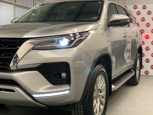 Imagen 15 de 15 de Toyota Sw4 2.8 Tdi Srx At 2021