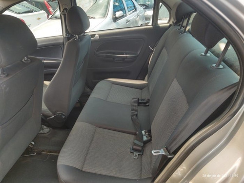 Voyage 1.6 Mi Trend 8v Flex 4p Manual