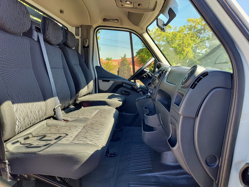 Renault Master chasis 2.3 L2h1 2p
