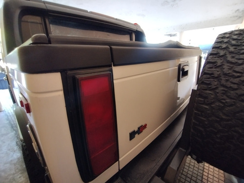 Imagen 10 de 14 de Hummer H2 Sut