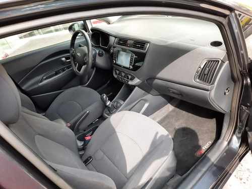 Imagen 12 de 13 de Kia Rio 2017 1.6 Sedan Ex Mt