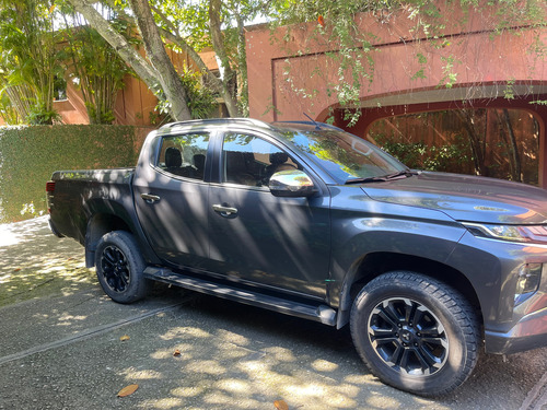 Mitsubishi L200 2.4 Triton Sport Hpe Cab. Dupla 4x4 Aut. 4p 6 marchas