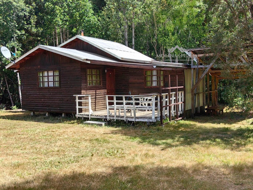 Parcela Con Cabañas En Curacautín