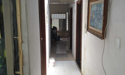 Imagem 3 de 12 de Casa 03 Quartos No Condomínio Fazenda Da Serra No Bairro Castelo. - 3545