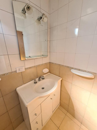 Departamento Al Frente. Alquiler. 2 Balcones. Parrillero Exclusivo. Pichincha