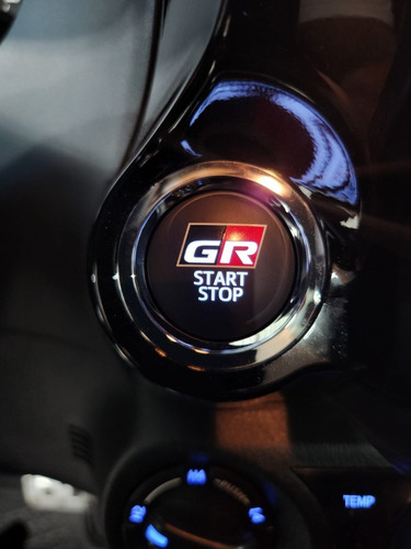 Imagen 21 de 23 de Toyota Hilux 4x4 Dc Gr-s Iii 2.8 Tdi At