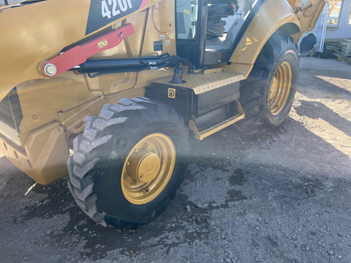 Retroexcavadora Caterpillar 420f Mod 2015 4x4 Con Ext Y Kit