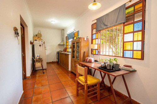 Venta Casa 2 Dorm Con Amplio Jardín En Santo Tomé