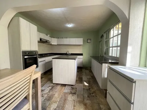 Fp Casa Con Oficinas, Local Y Loft En Metepec $3,500,000