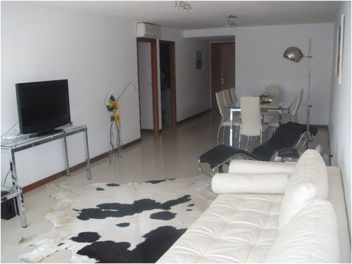 Venta De Apartamento 3 Dormitorios En Roosevelt