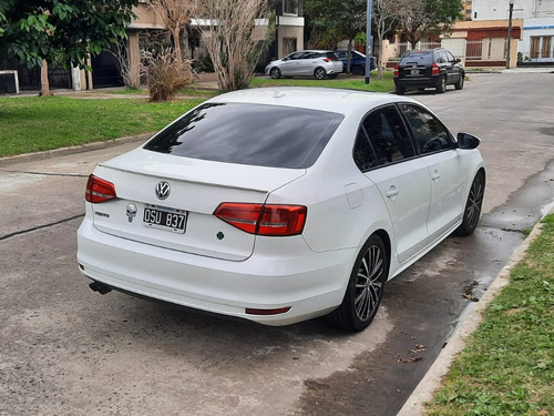 Volkswagen Vento 2.5 Advance Plus 170cv