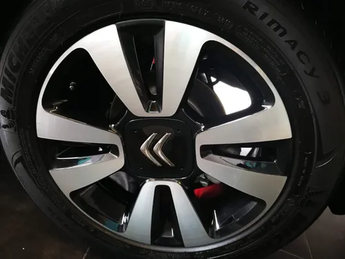 Citroën C4 Cactus 1.6 Shine Turbo Aut
