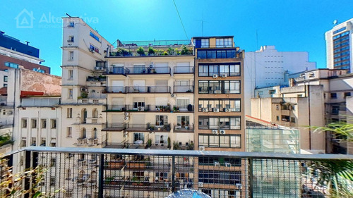 Venta Depto 3 Amb Al Frente En 7mo Piso, Super Luminoso Y Amplio