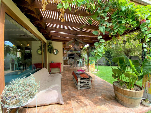 Casa En Venta De 3 Dorm. En Colina - Piedra Roja
