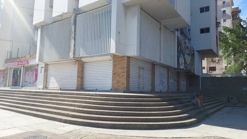 Imagen 25 de 30 de Maria Eugenia Blanco Vende Local En El Cc Paseo Tarbes, Valencia 137758