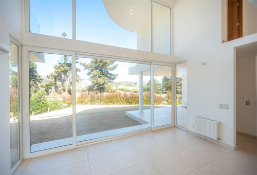 Proyecto De 9 Casas Nuevas En Sector Tranquilo De Marbella