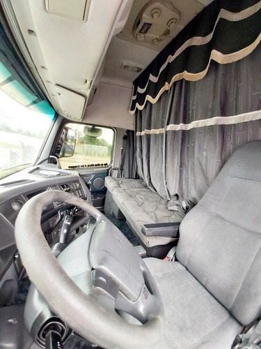 Imagem 12 de 13 de Volvo Fh460