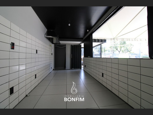 Imagem 5 de 9 de Ponto Comercial Para Alugar Com 295m² Por R$ 4.000,00 No Bairro Novo Mundo - Curitiba / Pr - Pc0001