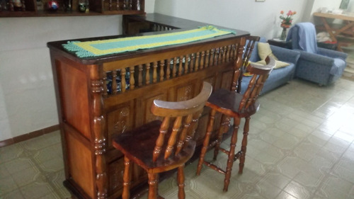 Bar De Madera, Con Barra Mostrador Y Excibidor De Licores (Usado)