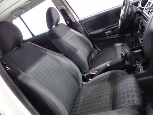 Volkswagen Fox Fox 1.6 MSI COMFORTLINE 8V FLEX 4P MANUAL